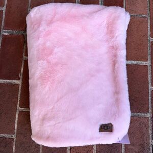 UGG DAWSON LUXURY THROW BLANKET FAUX FUR PINK 50x70 NEW